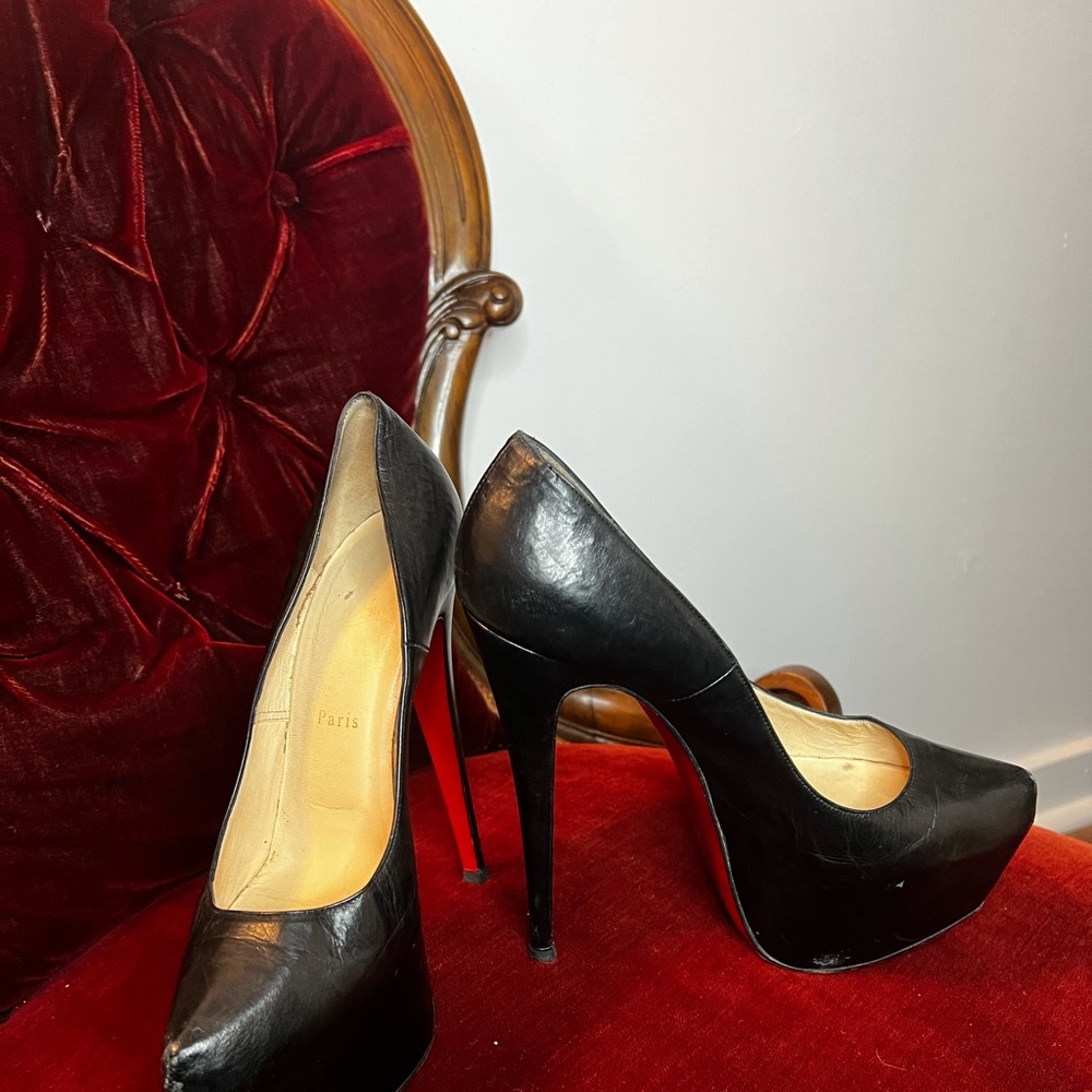 Christian Louboutin Black Leather Daffodile 160mm Pumps